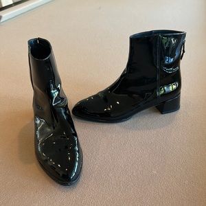 Black Women’s Stuart Weitzman Ankle Boots (Size 8.5)